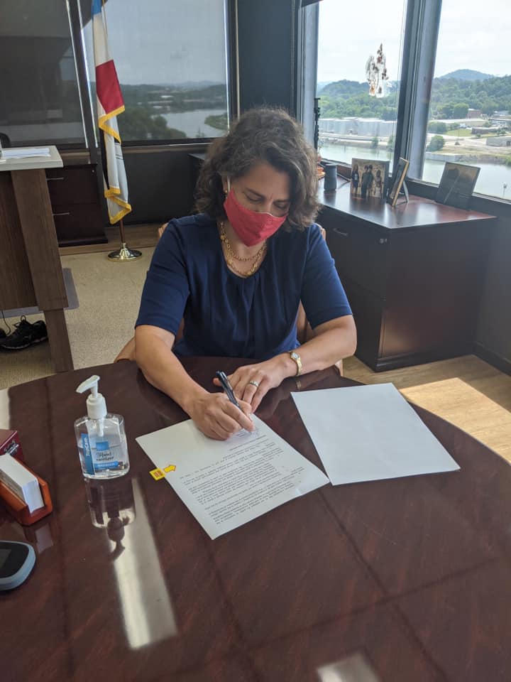 Mayor Kincannon Mandates Masks Inside City-Owned Buildings - Mayor Indya Kincannon has signed an executive order mandating masks be worn inside all City-owned buildings.