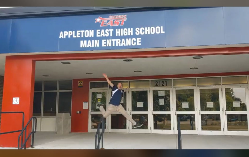 I'll Be Here For You - Coronavirus Friends Parody - This one English teacher in Appleton, WI came up with a clever song parody for his students, using the theme song to Friends. #IllBeHereForYou #FRIENDS 