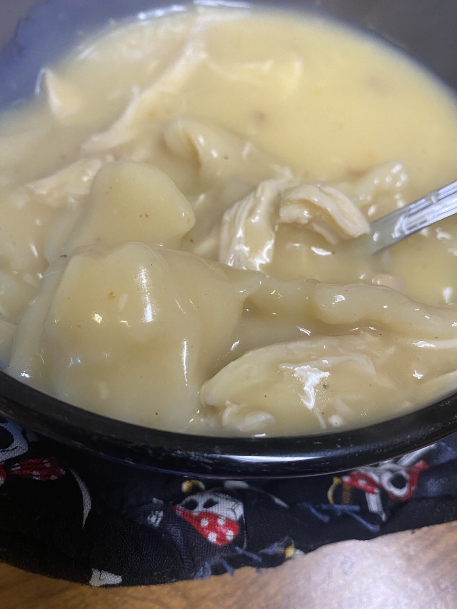 Chicken ‘N Dumplins a simple recipe for homemade chicken and dumplings. #chicken #dumplings #chickenndumplins 