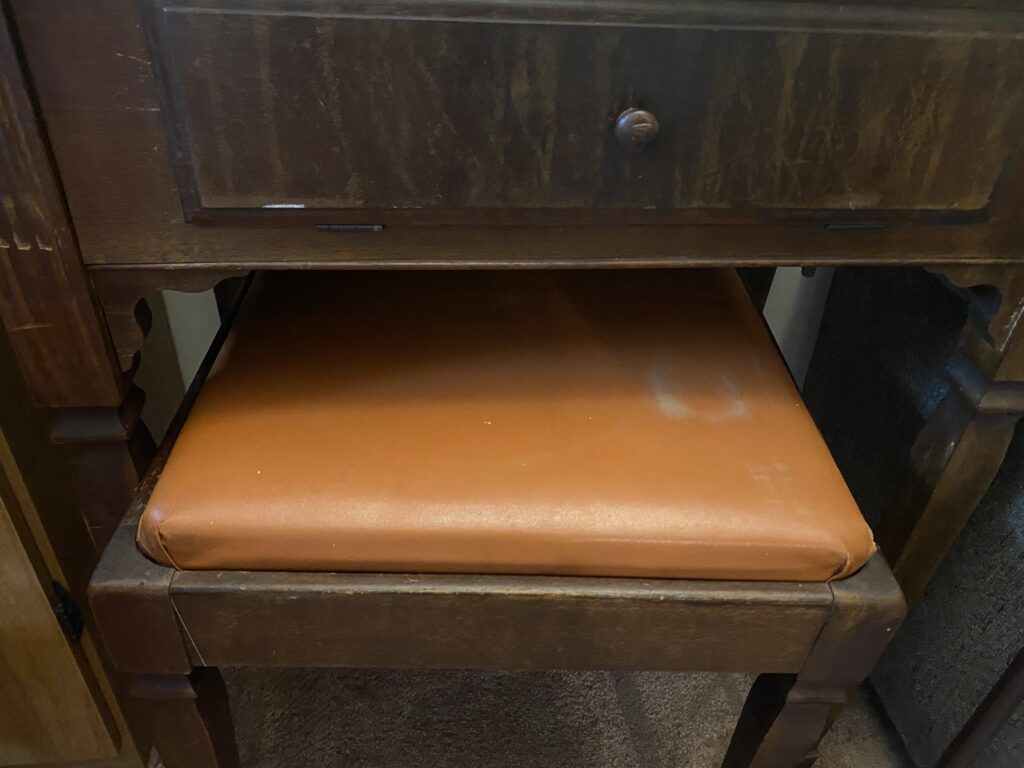 Stool for the sewing machine cabinet